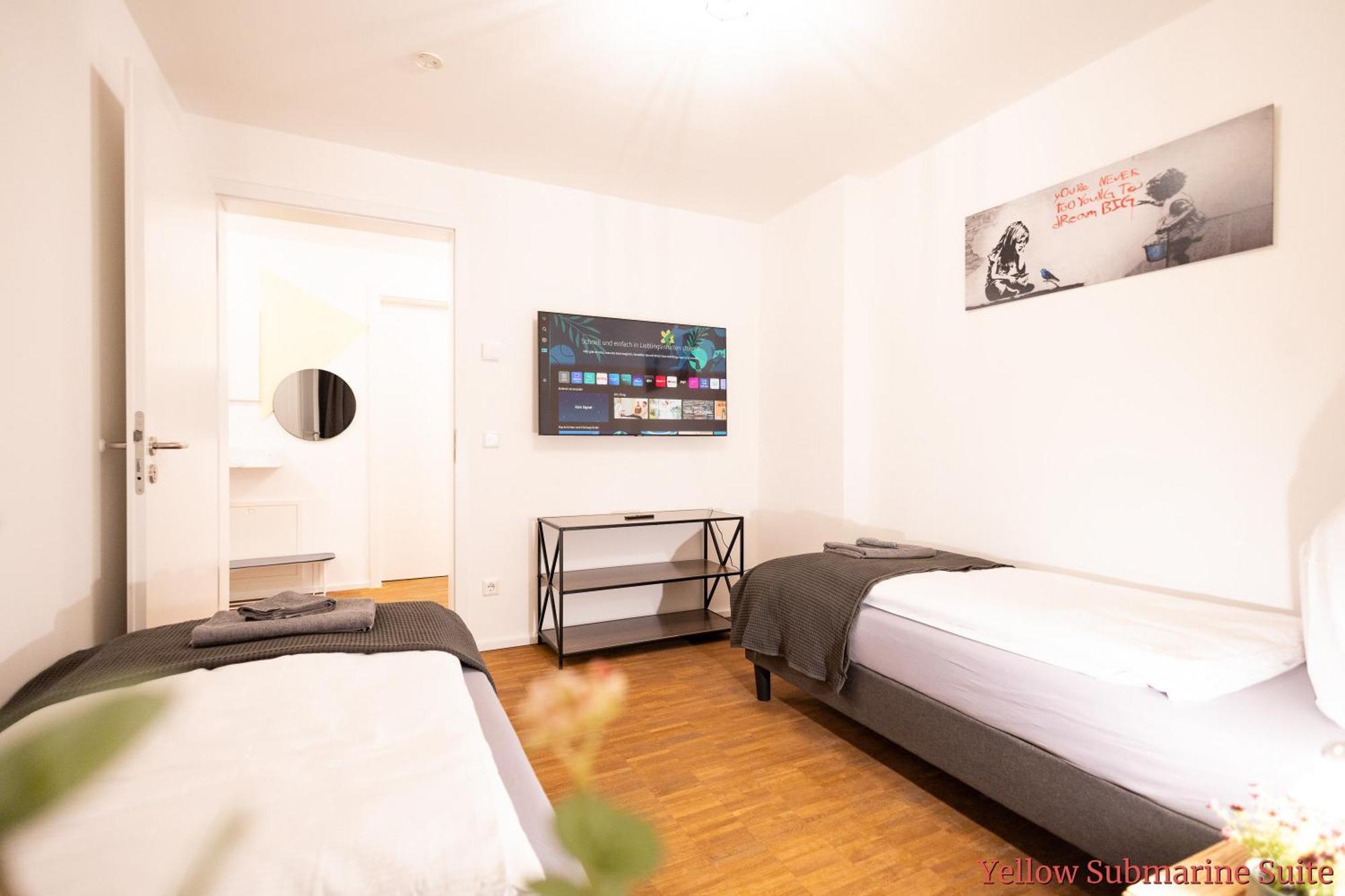 Ko-Living - Beatles Und Banksy Suites & Studios Am Eselsbrunnen - Altstadt - Kueche Halle  Exteriér fotografie