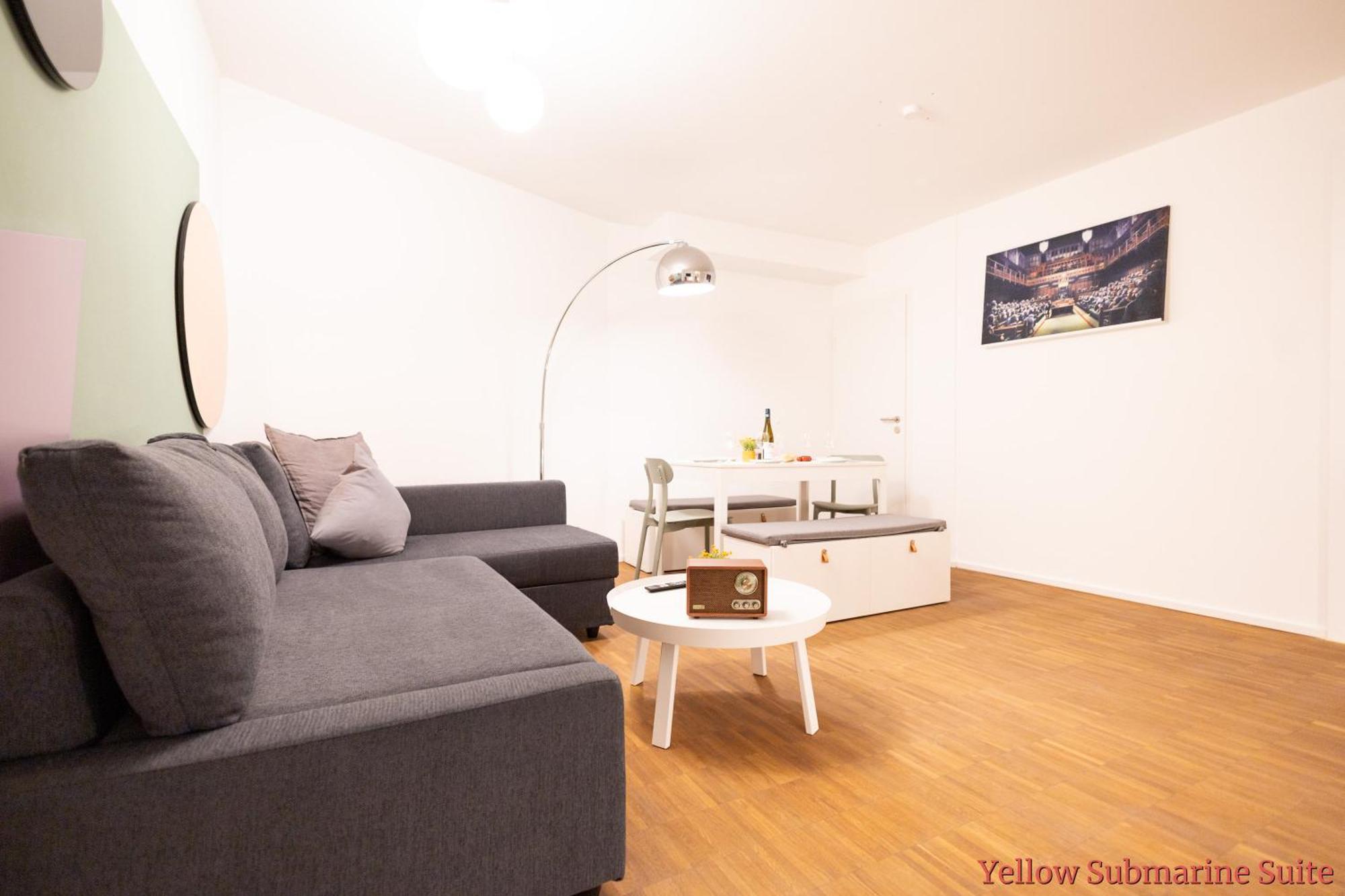 Ko-Living - Beatles Und Banksy Suites & Studios Am Eselsbrunnen - Altstadt - Kueche Halle  Exteriér fotografie