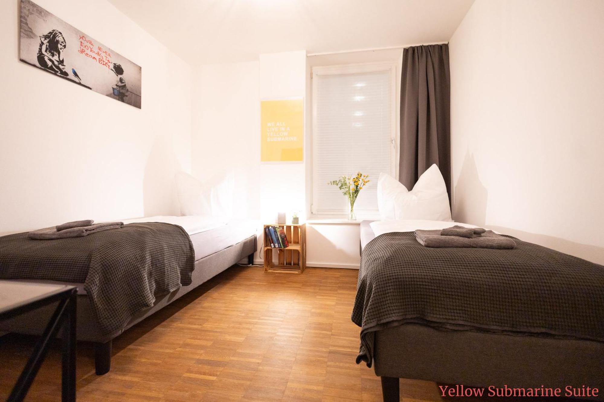 Ko-Living - Beatles Und Banksy Suites & Studios Am Eselsbrunnen - Altstadt - Kueche Halle  Exteriér fotografie